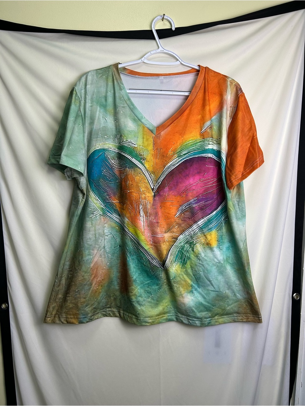 Multicolor V-Neck Heart Graphic Tee - Women's Short Sleeve